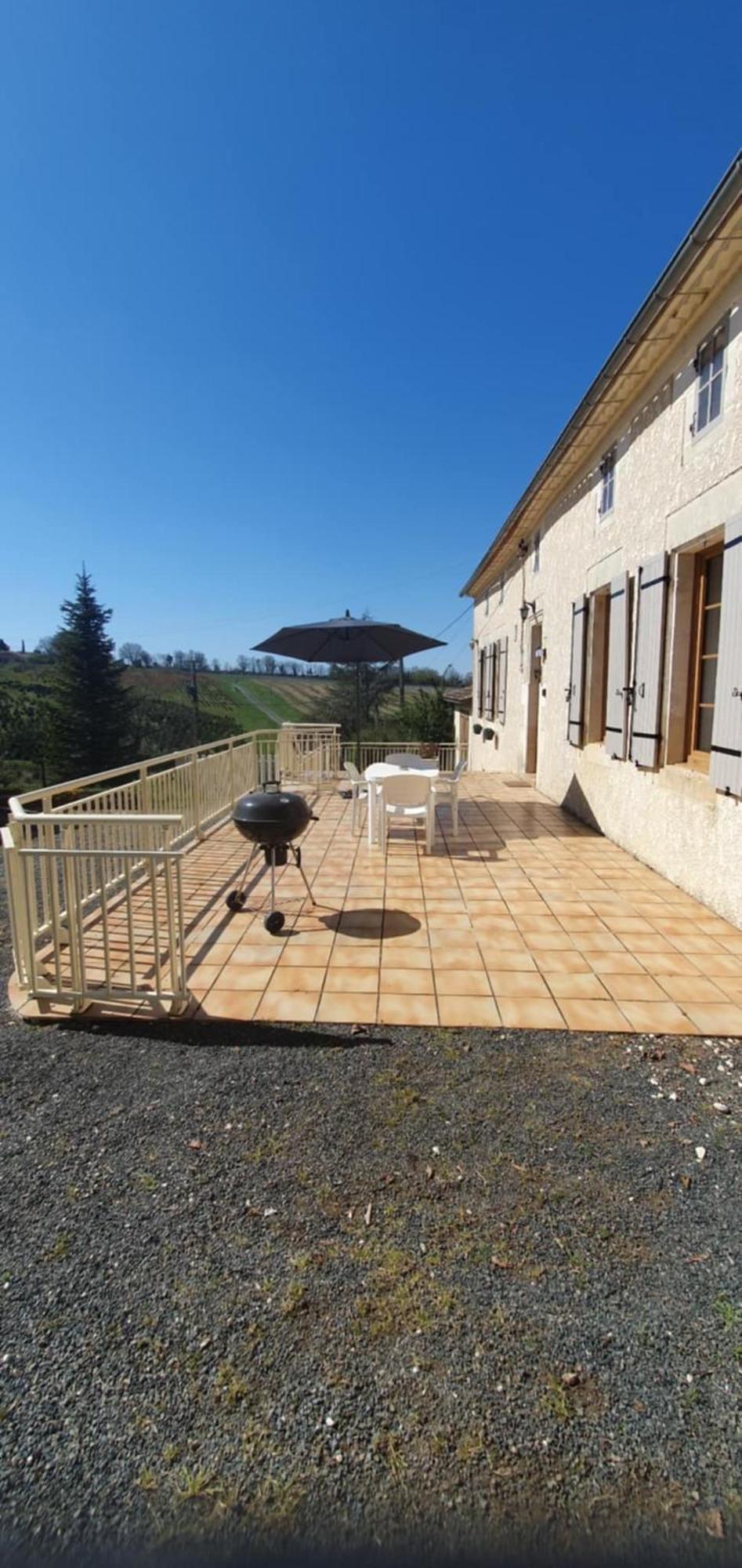 Maison 2 Chambres Au Calme Saint-Bonnet-sur-Gironde 外观 照片